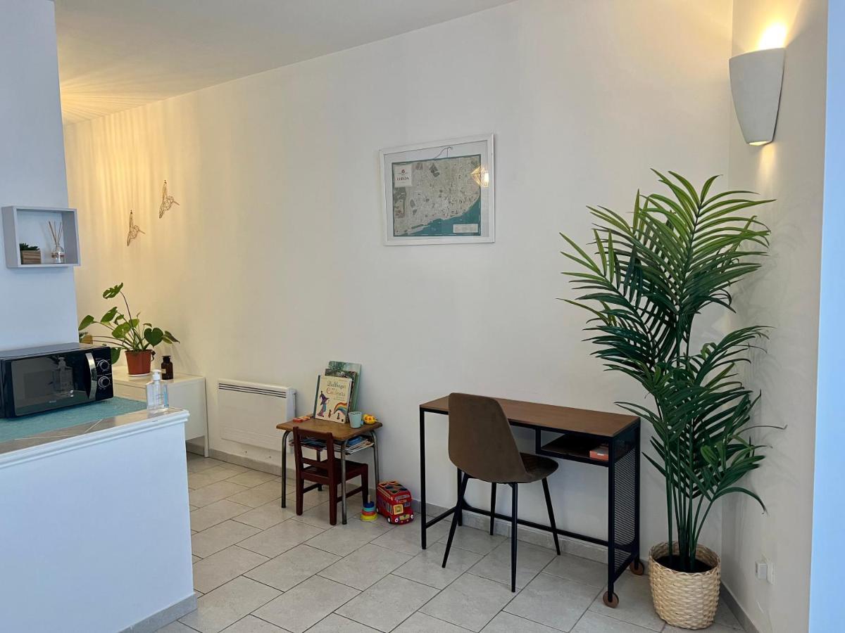 Appartement Au Calme - Proche Centre Ville Chalons-en-Champagne Exterior photo